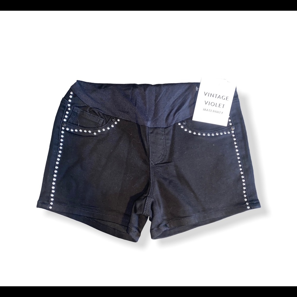 NWT Small maternity shorts